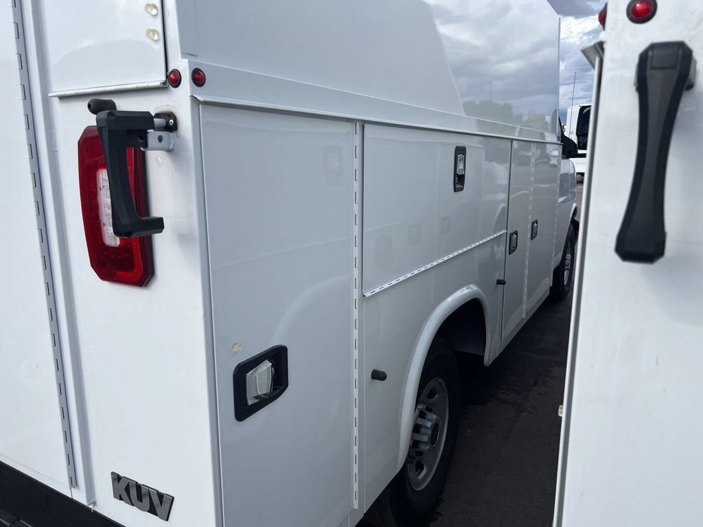 New 2025 GMC Savana 3500 w/ Power Convenience Package RWD image 8