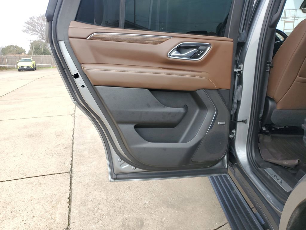Used 2023 Chevrolet Tahoe High Country w/ Premium Package 2 image 7