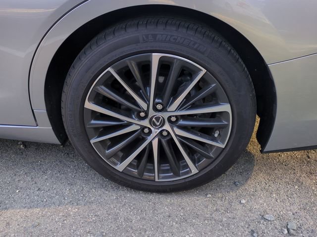 Used 2023 Lexus ES 350 w/ Premium Package image 10