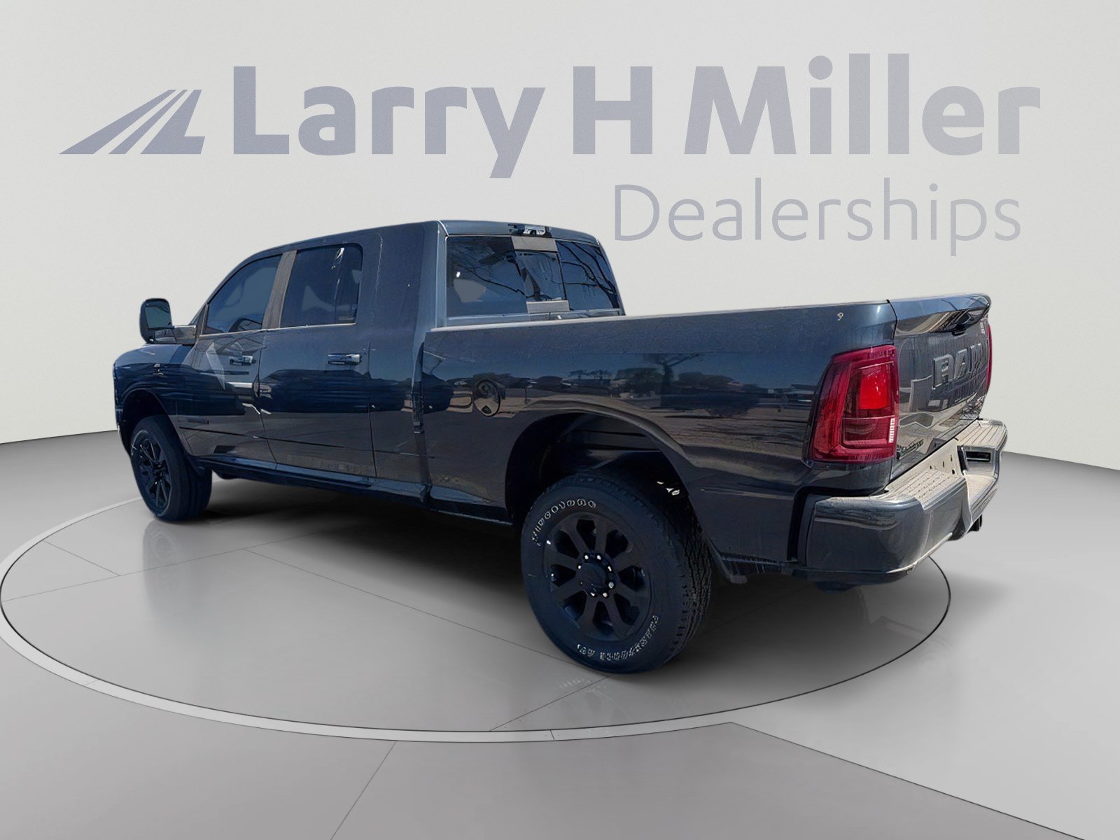 New 2026 RAM 2500 Laramie w/ Night Edition AWD/4WD image 3