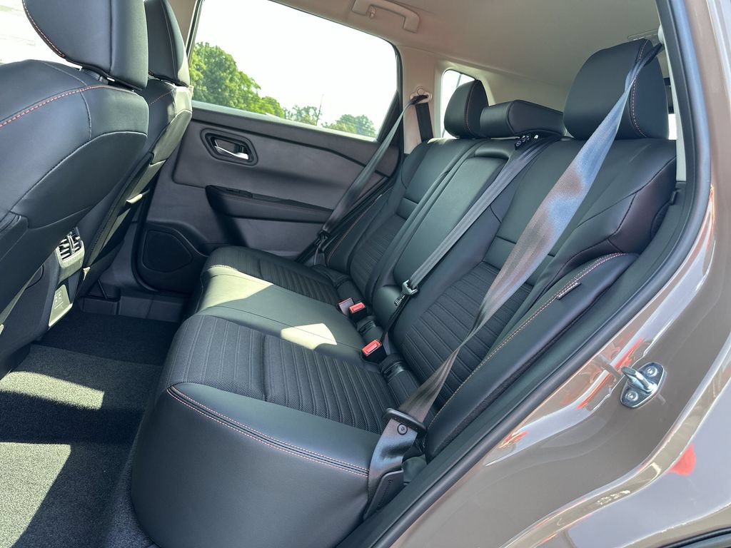 New 2026 Nissan Rogue SV AWD/4WD image 27