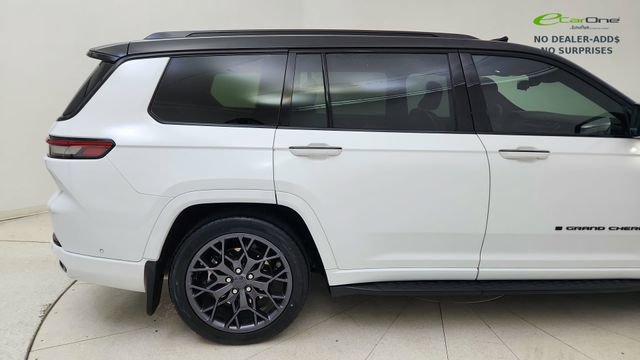 Used 2023 Jeep Grand Cherokee L Summit AWD/4WD image 12