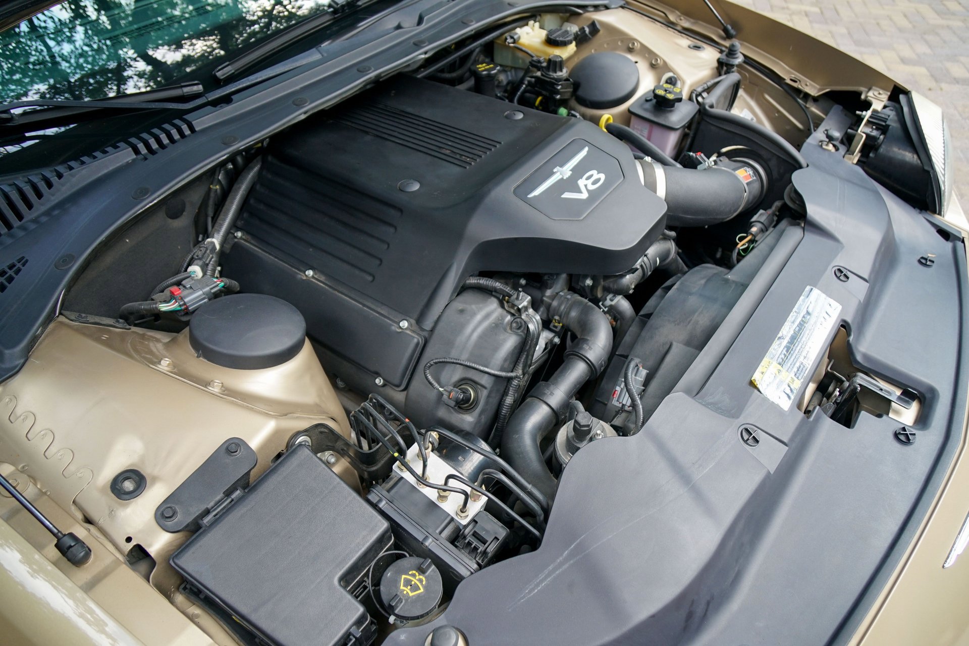 Used 2005 Ford Thunderbird 50th Anniversary RWD image 19