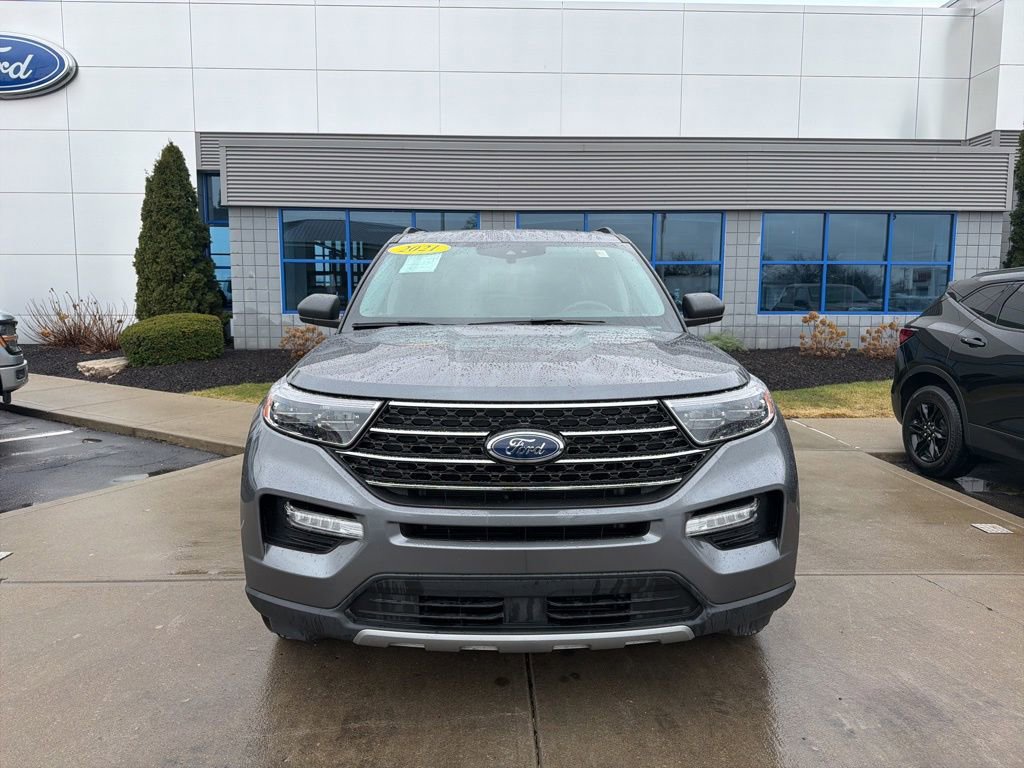 Used 2021 Ford Explorer XLT w/ Equipment Group 202A image 11