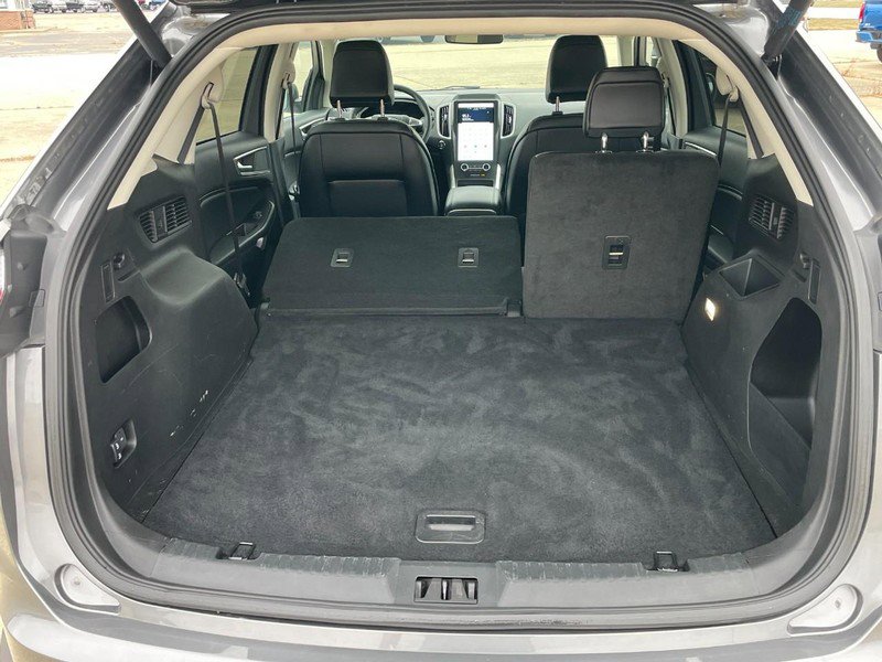 Used 2024 Ford Edge SEL w/ Convenience Package image 13