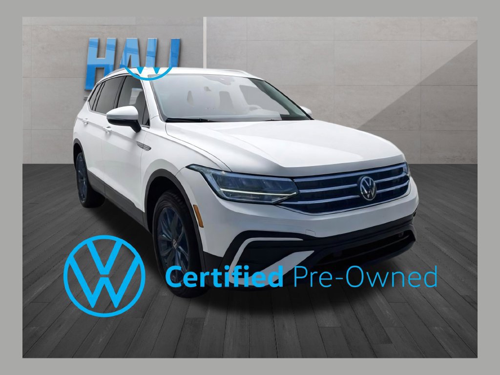 Certified 2024 Volkswagen Tiguan SE AWD/4WD image 1