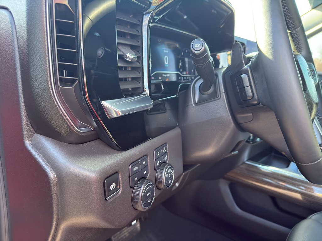 Used 2024 Chevrolet Silverado 1500 LT Trail Boss w/ LT Trail Boss Premium Package image 15