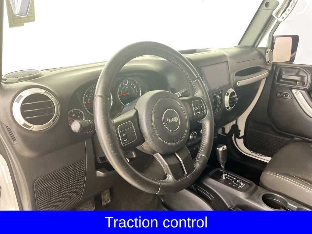 Used 2016 Jeep Wrangler Unlimited Sahara image 11