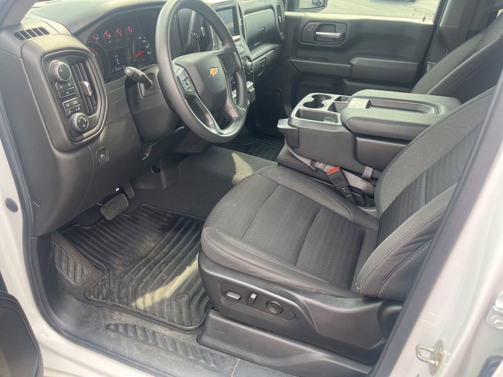 Used 2024 Chevrolet Silverado 2500 Custom w/ Custom Value Package image 14