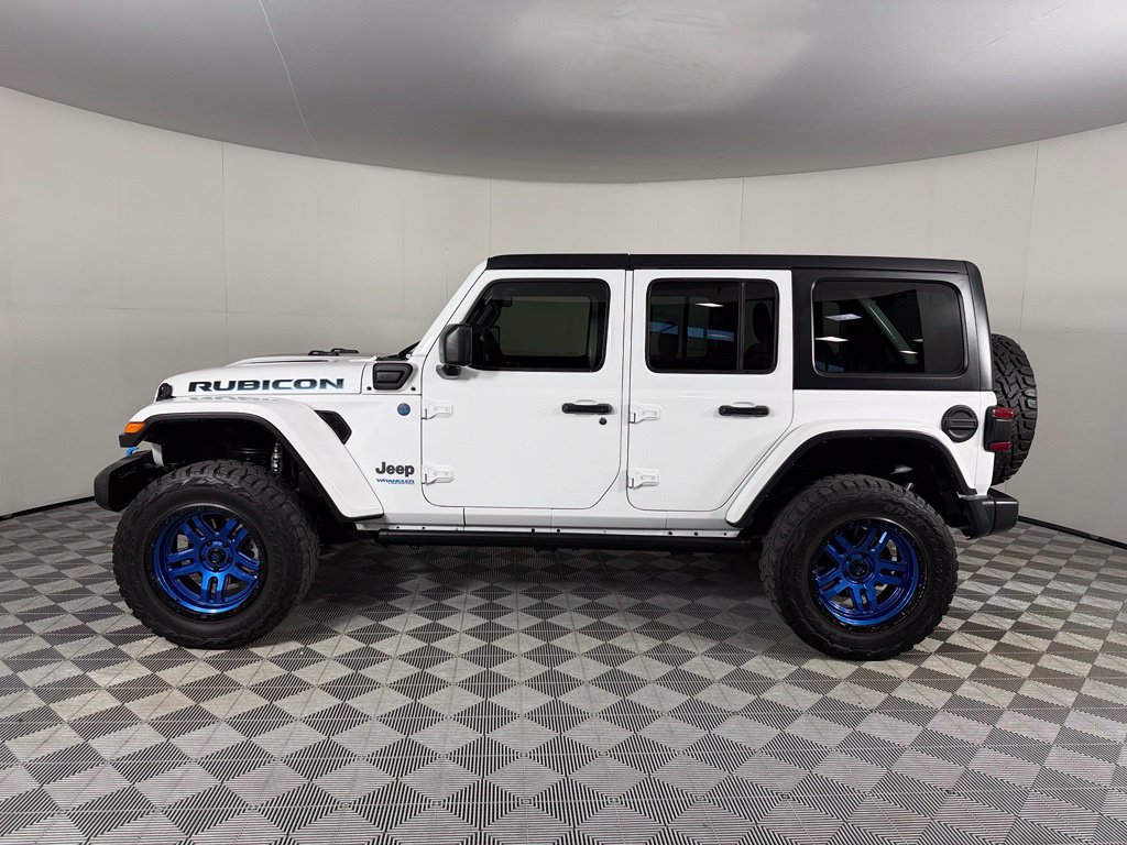 Used 2022 Jeep Wrangler Unlimited Rubicon 4xe w/ Cold Weather Group AWD/4WD image 10