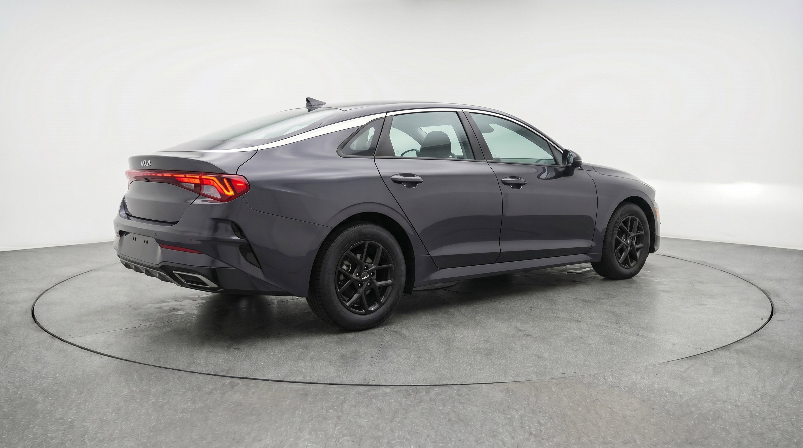 Used 2025 Kia K5 LXS image 9