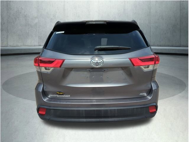 Used 2019 Toyota Highlander LE AWD/4WD image 5