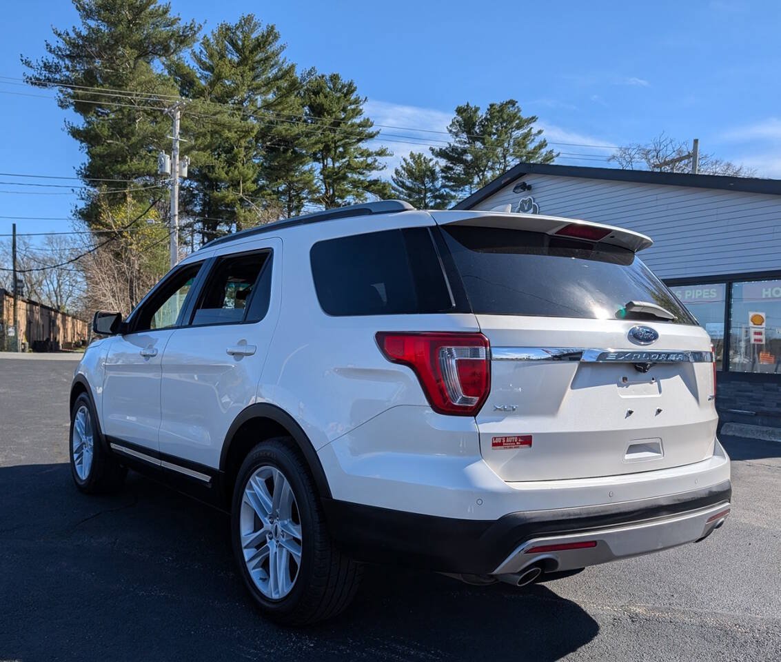 Used 2017 Ford Explorer XLT w/ Equipment Group 202A AWD/4WD image 5