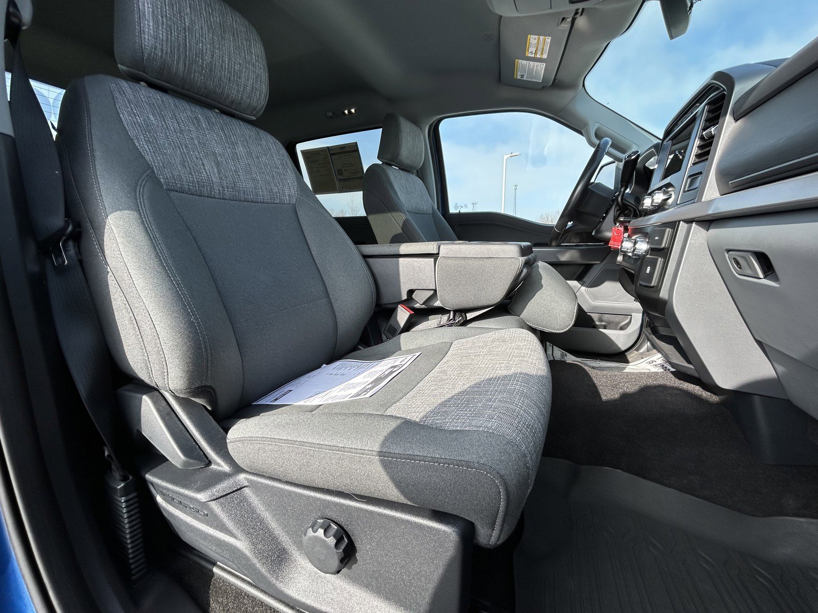 Used 2022 Ford F150 XLT w/ Equipment Group 301A Mid image 19