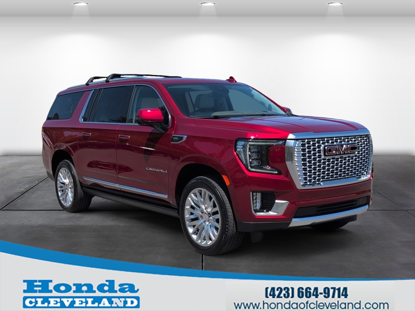 Used 2024 GMC Yukon XL Denali w/ LPO, Floor Liner Package image 1