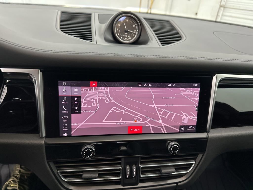 Used 2022 Porsche Macan S image 14