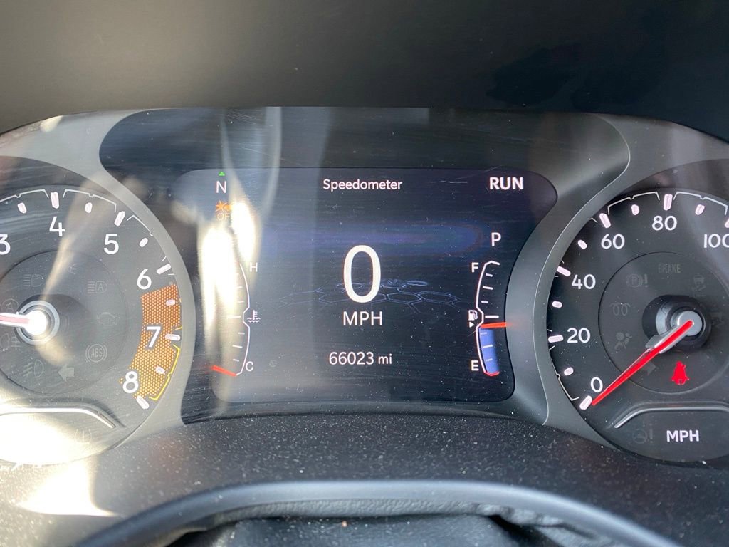 Used 2024 Jeep Compass Latitude image 13