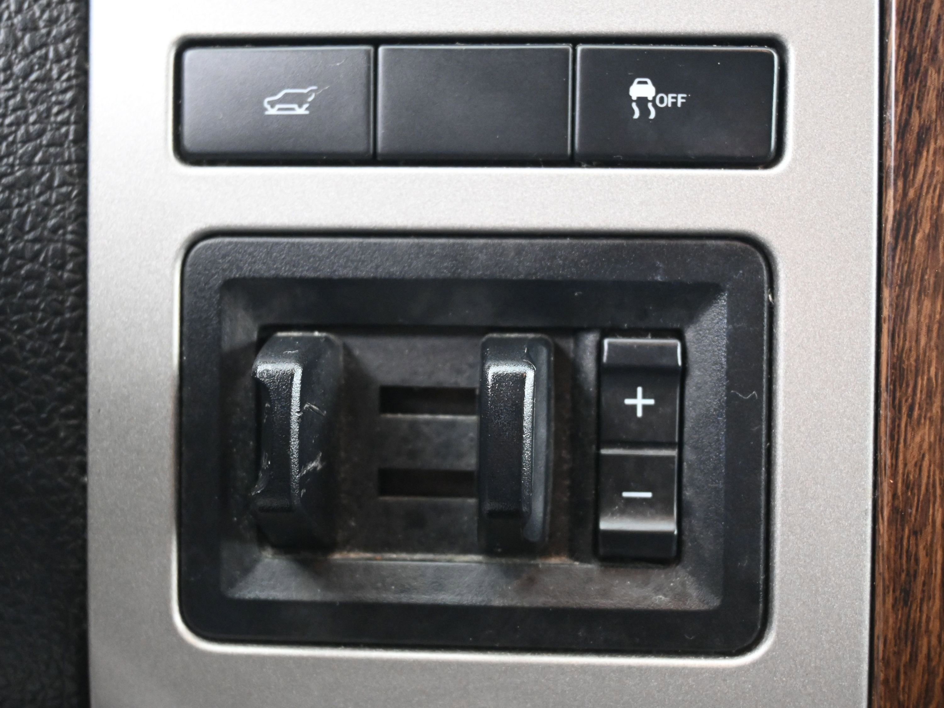 Used 2016 Ford Expedition King Ranch image 24