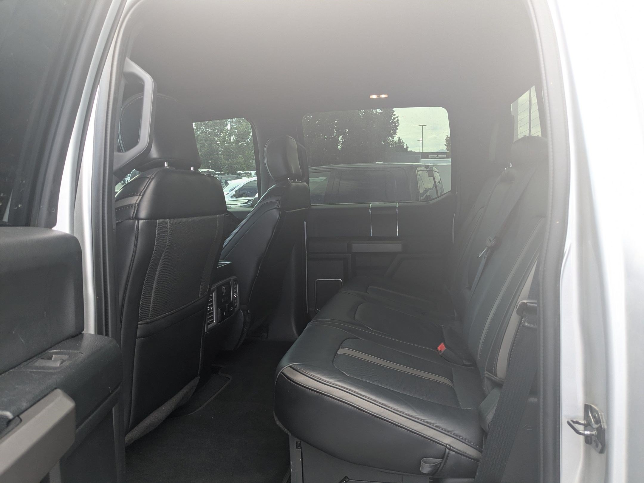 Used 2019 Ford F350 Platinum w/ Platinum Ultimate Package AWD/4WD image 30
