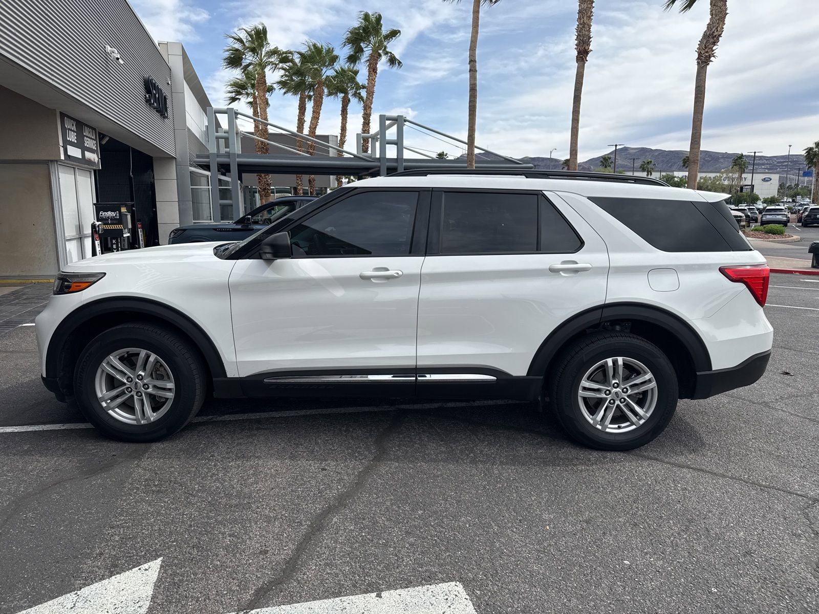 Used 2022 Ford Explorer XLT w/ Class IV Trailer Tow Package image 8