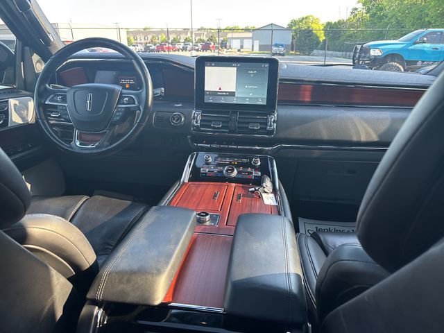 Certified 2021 Lincoln Navigator Reserve w/ Luxury Package AWD/4WD image 10