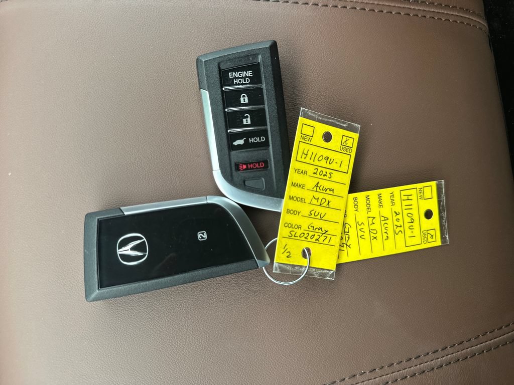Used 2025 Acura MDX w/ Technology Package AWD/4WD image 28
