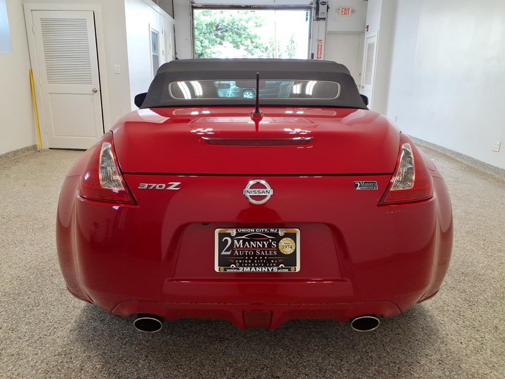 Used 2014 Nissan 370Z Touring Roadster w/ Sport Pkg w/ Sport Package RWD image 5