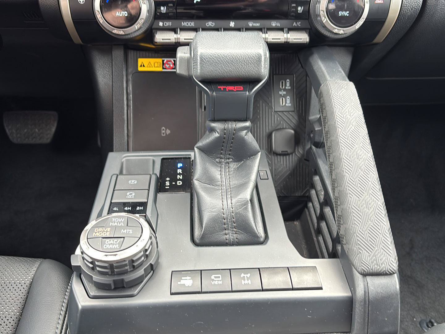 Used 2024 Toyota Tacoma TRD Off-Road w/ TRD Off Road Premium Package AWD/4WD image 34