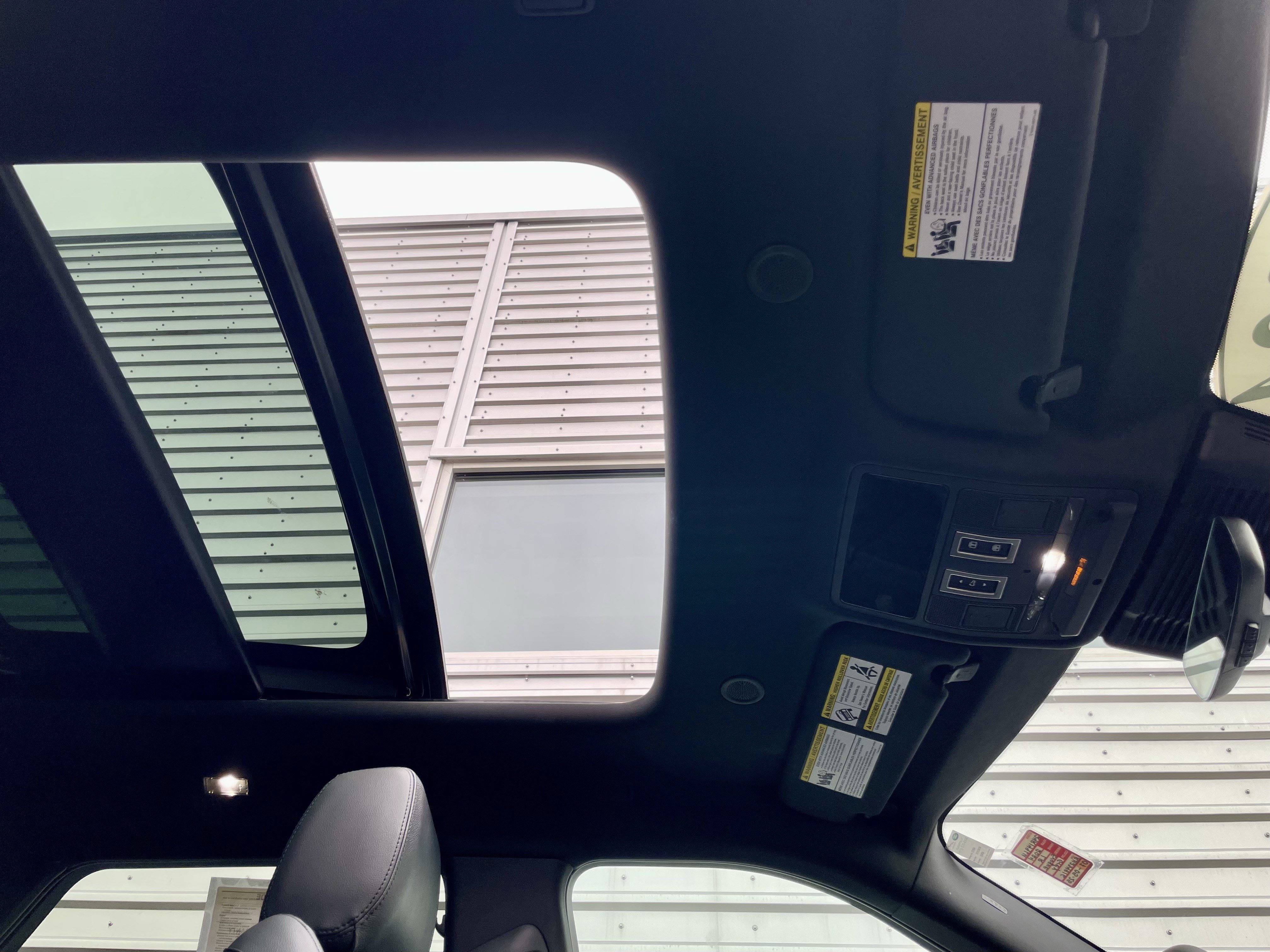 Certified 2024 Land Rover Range Rover Evoque Dynamic SE image 17