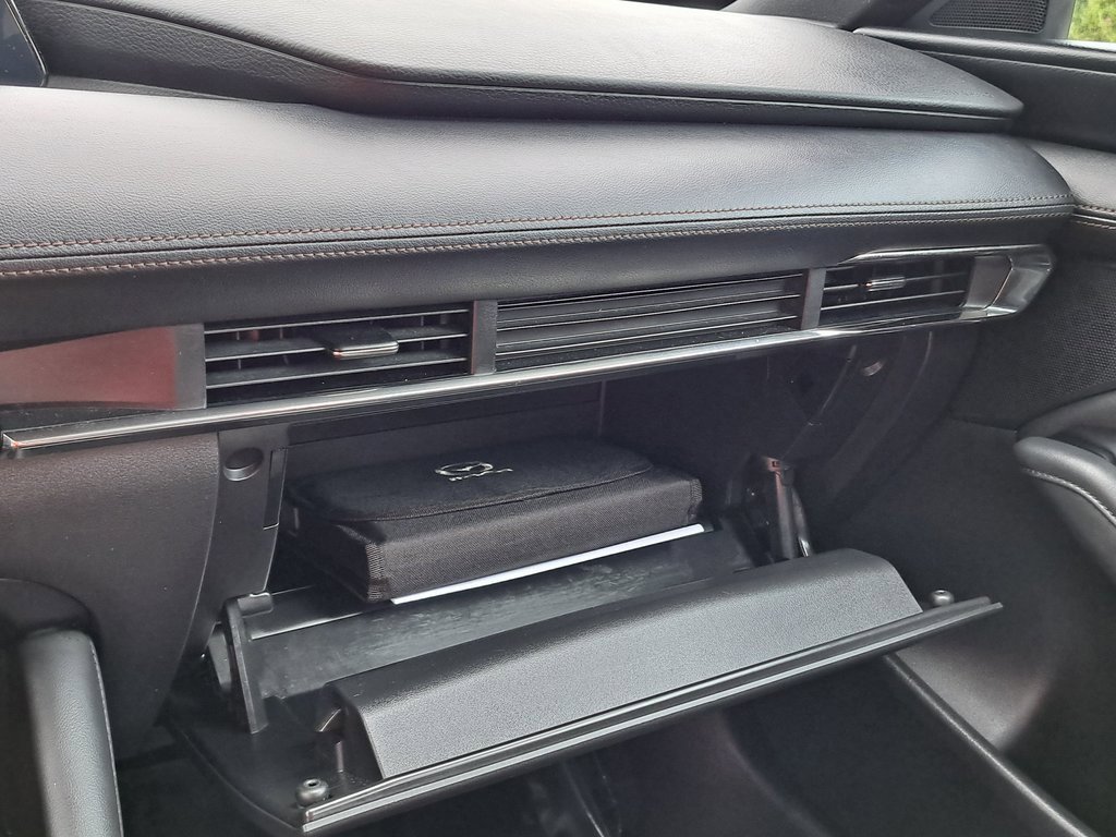 Used 2023 MAZDA MAZDA3 s image 19