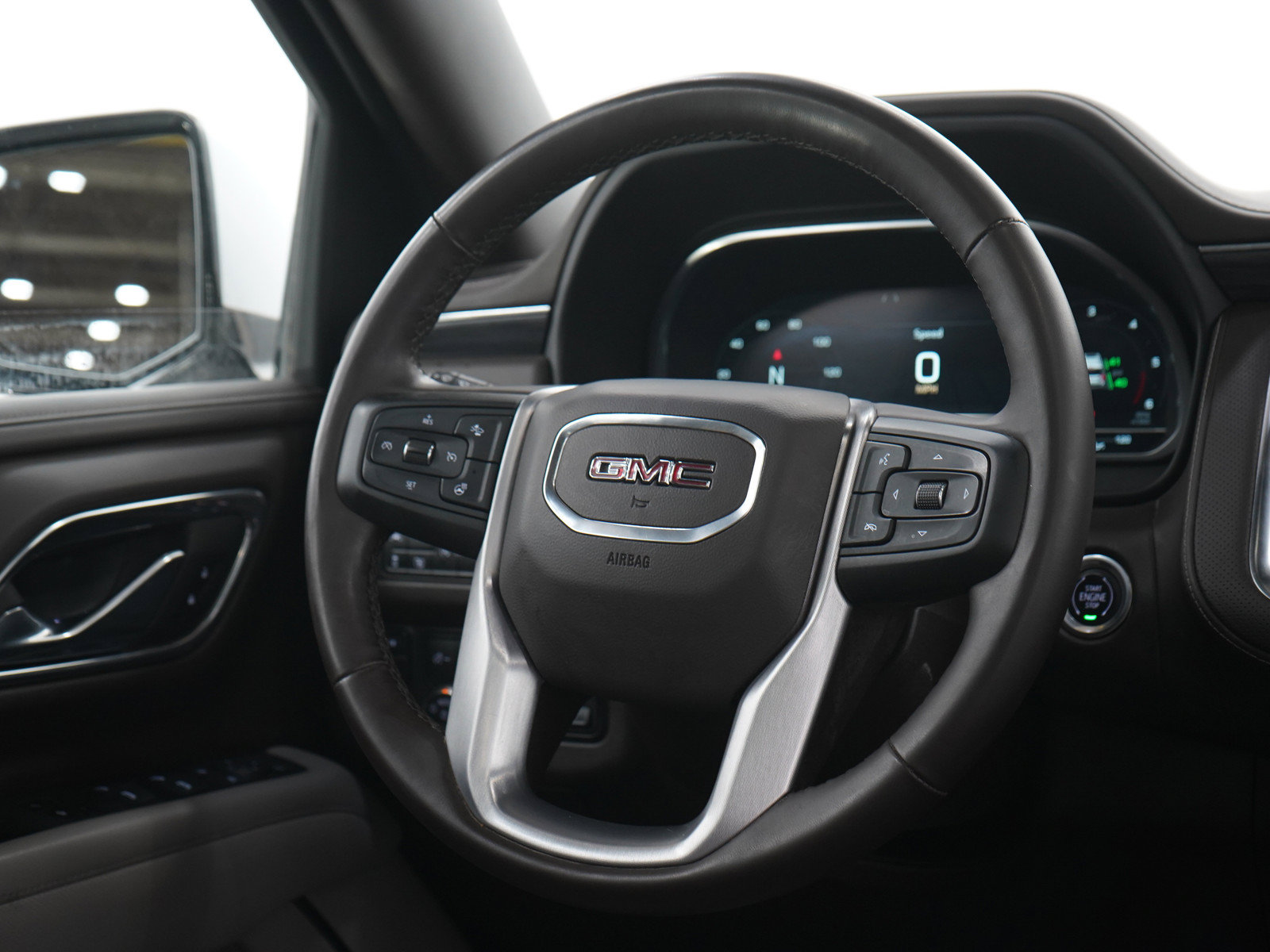 Used 2023 GMC Yukon XL SLT w/ SLT Luxury Package AWD/4WD image 15