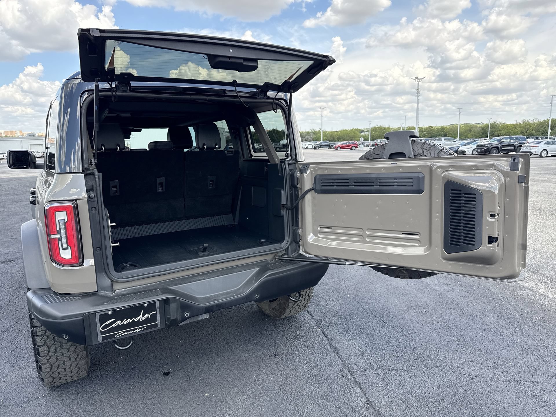 Used 2025 Ford Bronco Badlands AWD/4WD image 20
