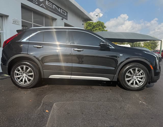 Used 2021 Cadillac XT4 Premium Luxury w/ Cold Weather Package AWD/4WD image 8