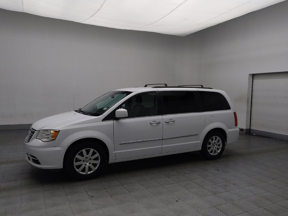 Used 2016 Chrysler Town & Country Touring w/ Driver Convenience Group image 2