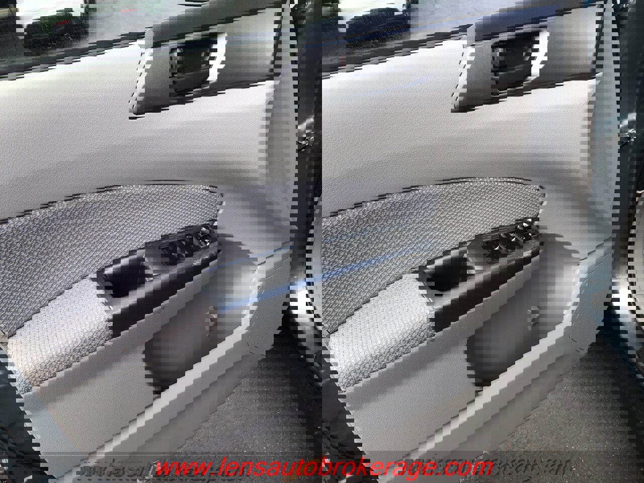 Used 2013 Subaru Forester 2.5X w/ Alloy Wheel Pkg AWD/4WD image 9