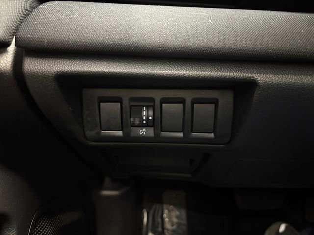 Used 2023 Subaru Outback Premium image 12