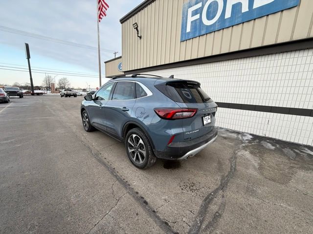 Used 2023 Ford Escape Platinum image 4