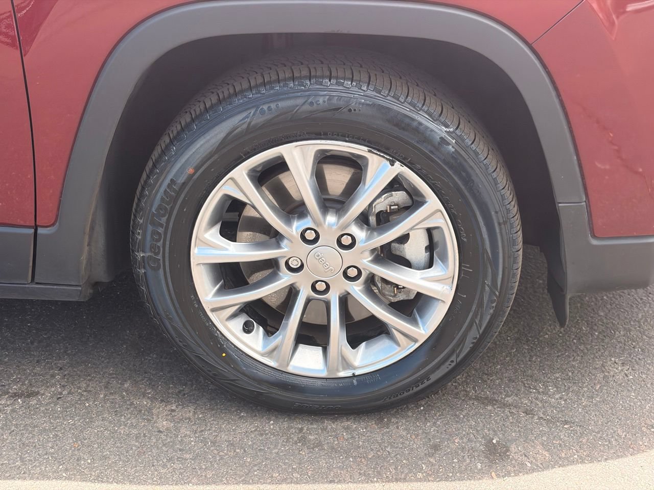 Used 2022 Jeep Cherokee Latitude Lux FWD image 9