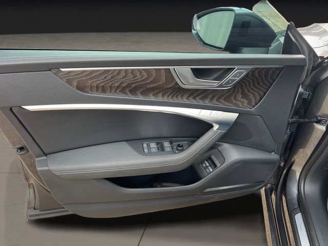 Used 2021 Audi A7 e Premium Plus w/ Executive Package image 8