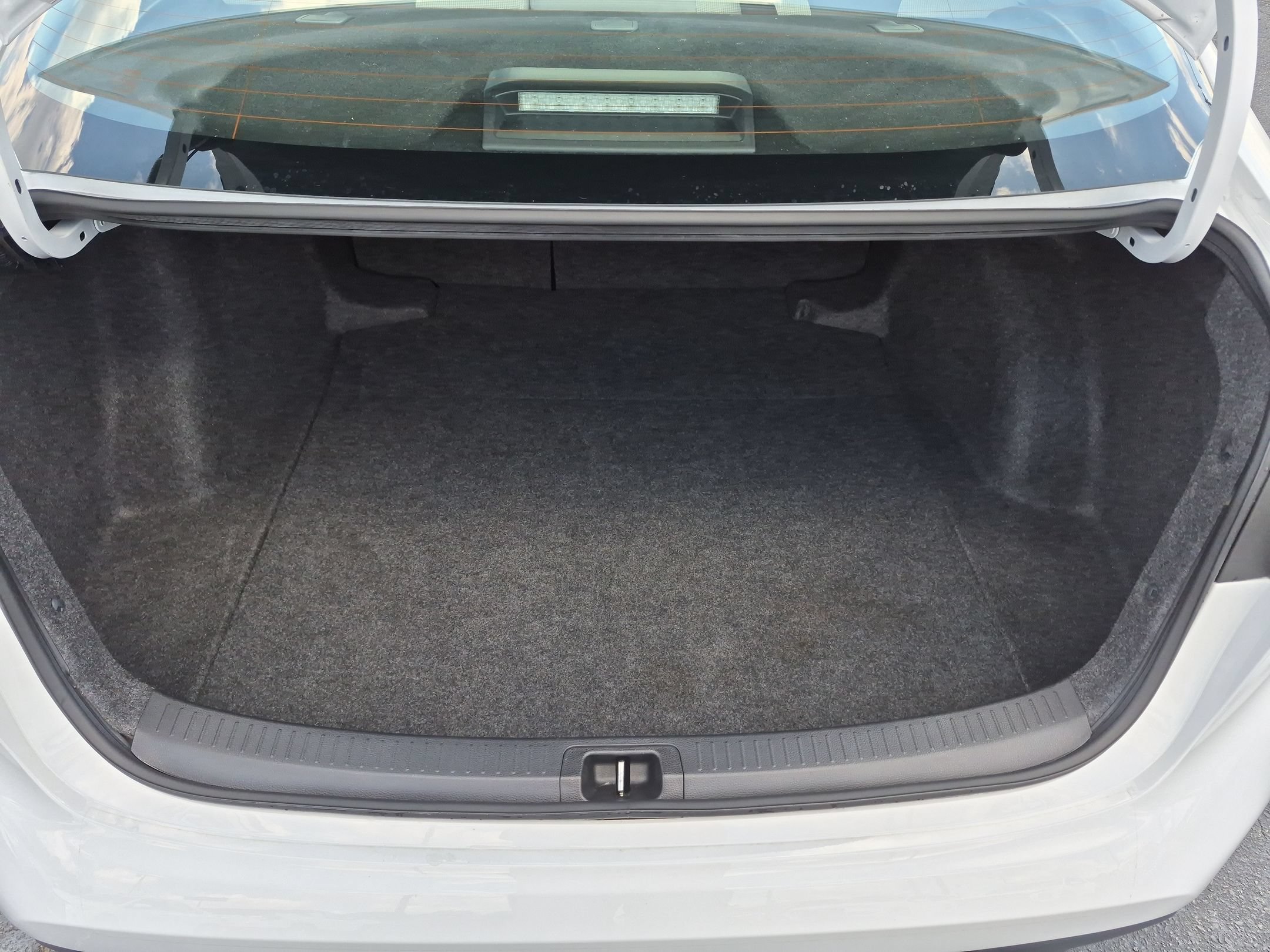 Used 2025 Toyota Corolla LE FWD image 31