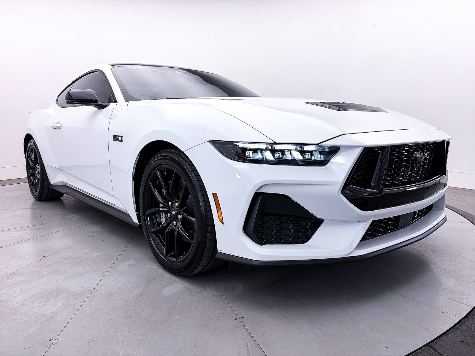 Used 2025 Ford Mustang GT Premium RWD image 13