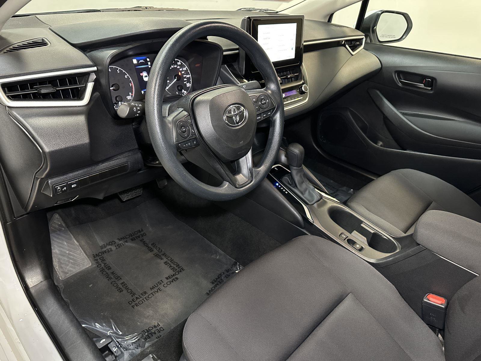 Used 2025 Toyota Corolla LE FWD image 23