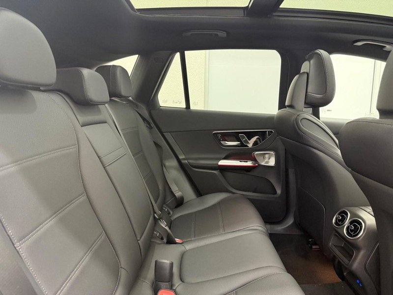 New 2025 Mercedes-Benz GLC 300 4MATIC image 5