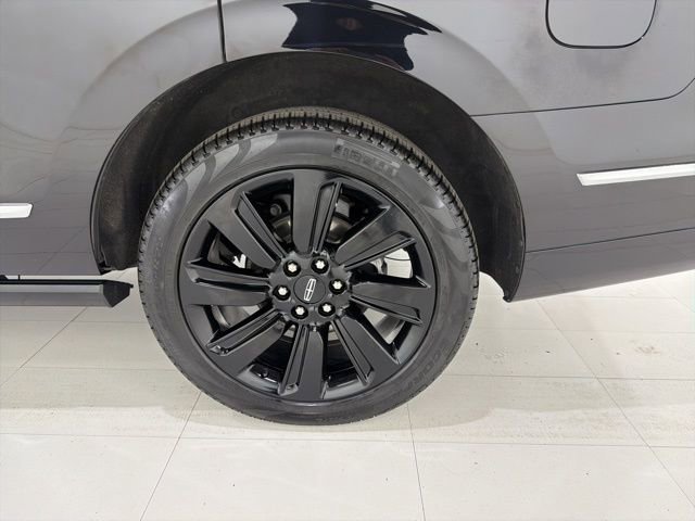 Used 2022 Lincoln Navigator Reserve AWD/4WD image 47