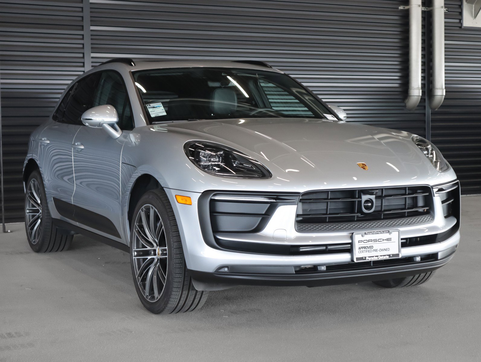 Certified 2026 Porsche Macan AWD/4WD image 7