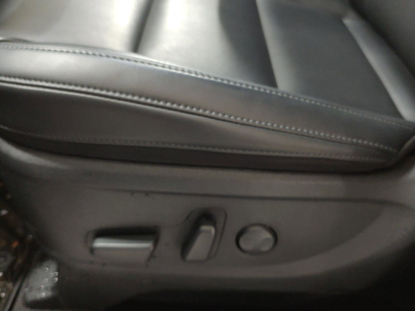 Used 2025 Kia Telluride S AWD/4WD image 3
