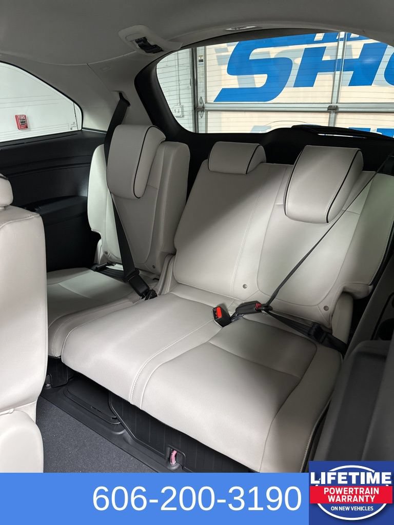 New 2026 Honda Odyssey Touring image 16