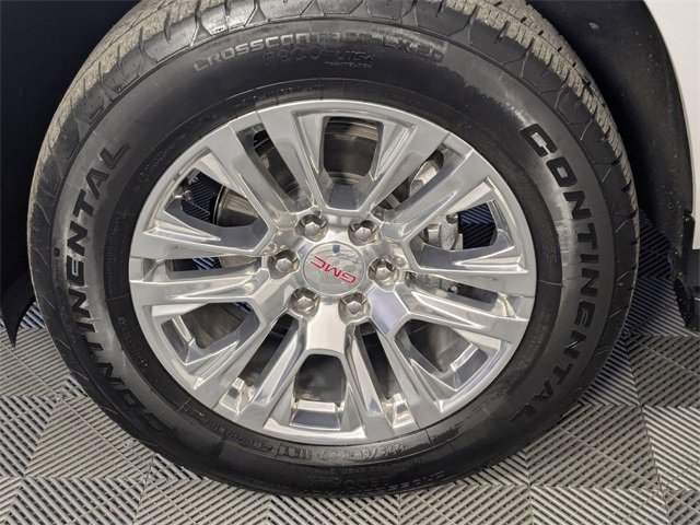 Certified 2025 GMC Yukon Denali image 8