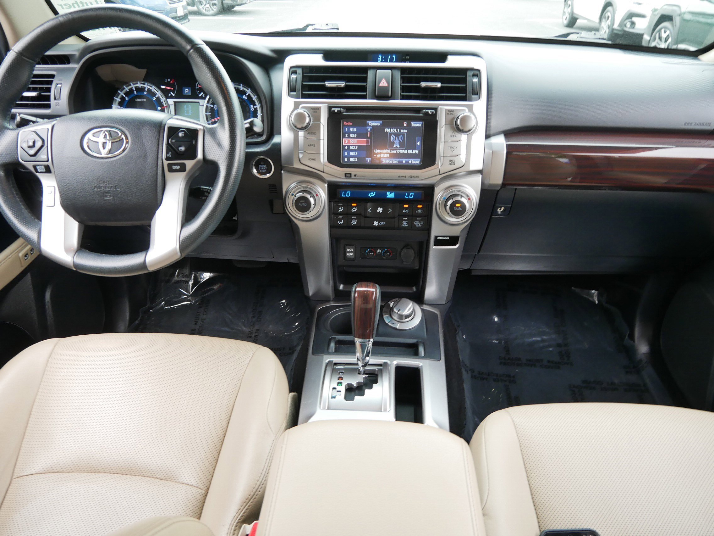 Used 2018 Toyota 4Runner Limited AWD/4WD image 10