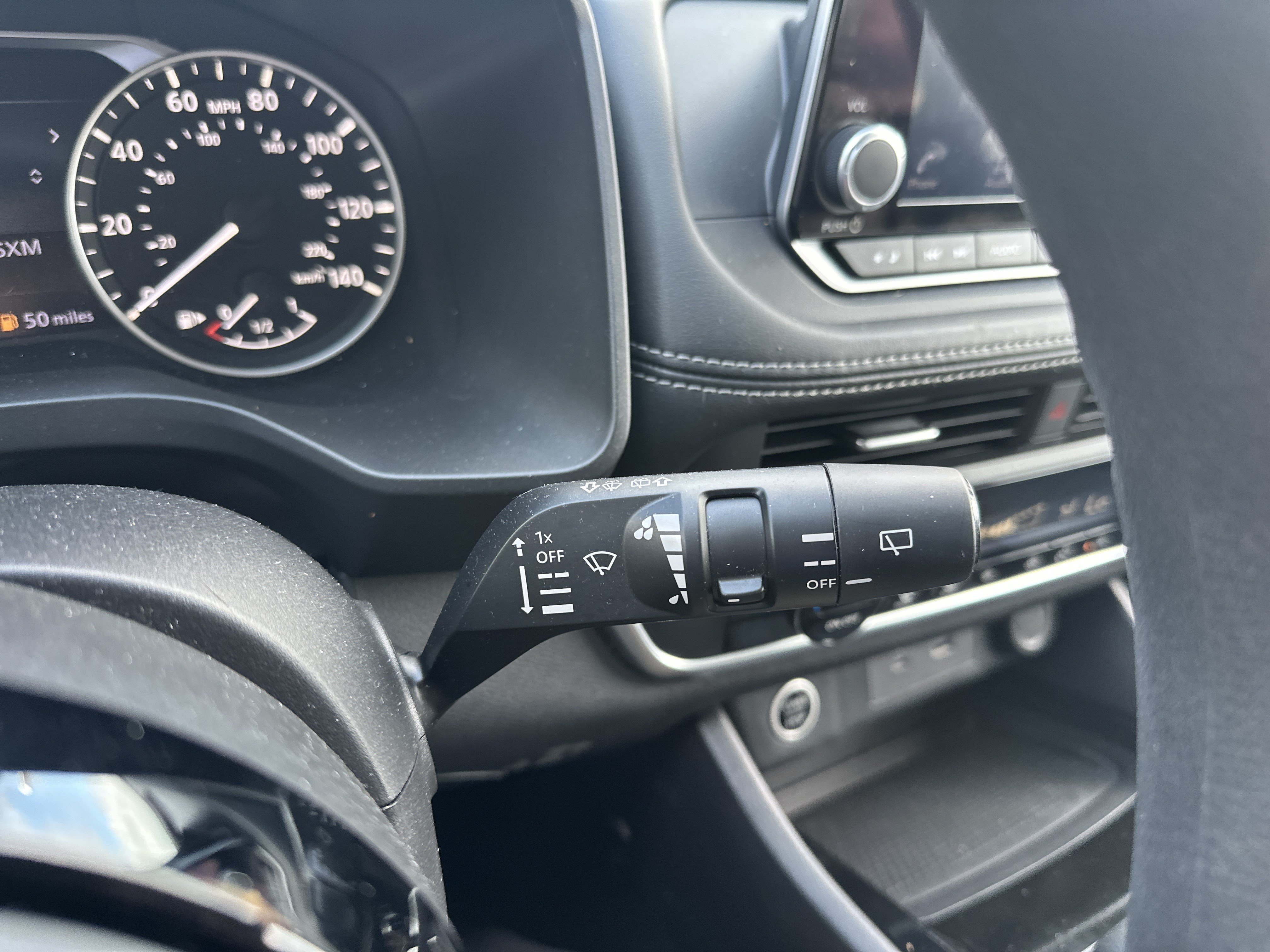 Used 2023 Nissan Rogue SV AWD/4WD image 25